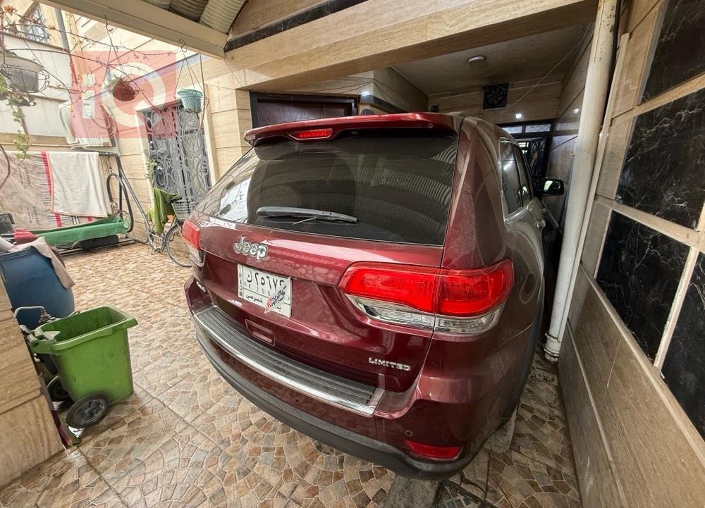 جیپ گراند شیرۆکی